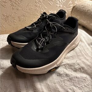 Men’s HOKA Transport
